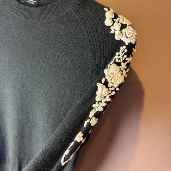 C by Bloomingdale's Cashmere Black Embroidered Sweater S - Picture 6 of 9